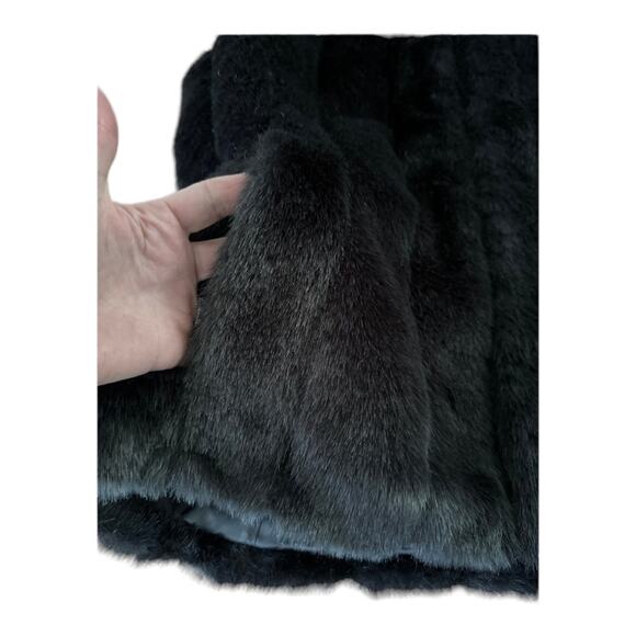 Banana Republic Faux Fur vest in steel gray size large - Picture 6 of 12